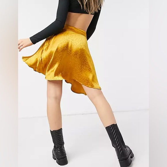 FREE PEOPLE | Size 2 | GOLD STAR CROSS OVER MINI SKIRT - Picture 11 of 14